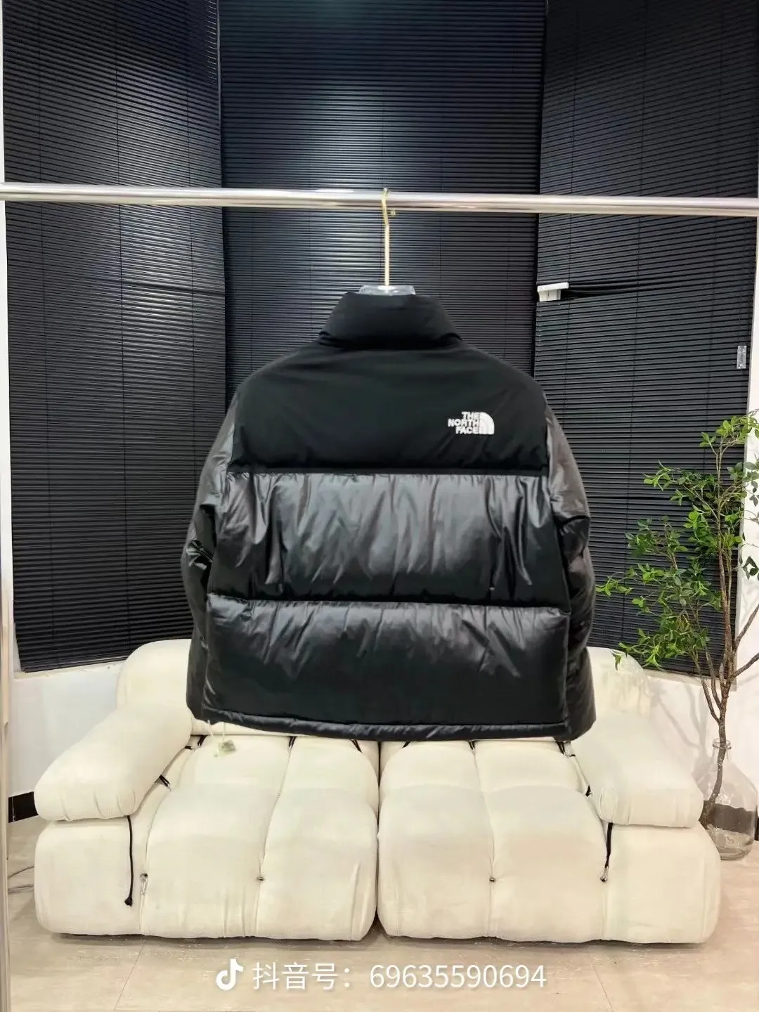 82b# TNF 22S Retro ， ， 90 ， ， ， ， ～ ❶ ： ， 。 ❷ ：90 ，280 ， ， ❸ ： 、 。 ❹ 40D ， 40T ， ， ， lon ， ， ， ！ ❺ YKK ， ， . Size：XS S M